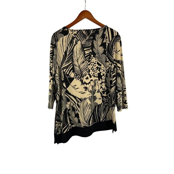 Chicos Womens Size 2 Black & Cream V-Neck Top With Leaf & Animal Print - Picture 2 of 5